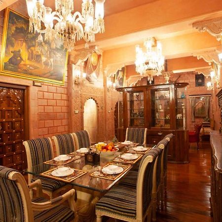 Stayvista At Pink Palace Rajasthani Decor อูตี ภายนอก รูปภาพ