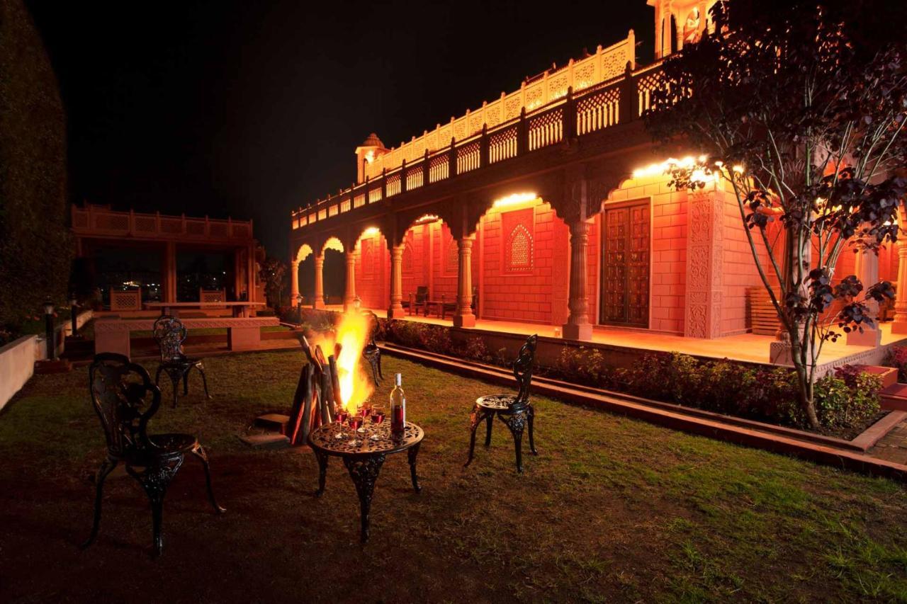 Stayvista At Pink Palace Rajasthani Decor อูตี ภายนอก รูปภาพ
