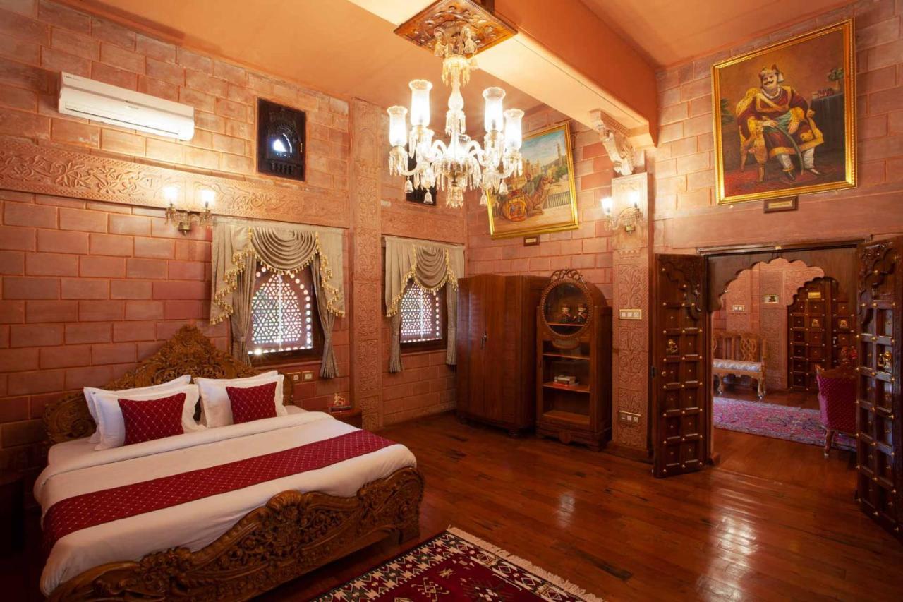 Stayvista At Pink Palace Rajasthani Decor อูตี ภายนอก รูปภาพ