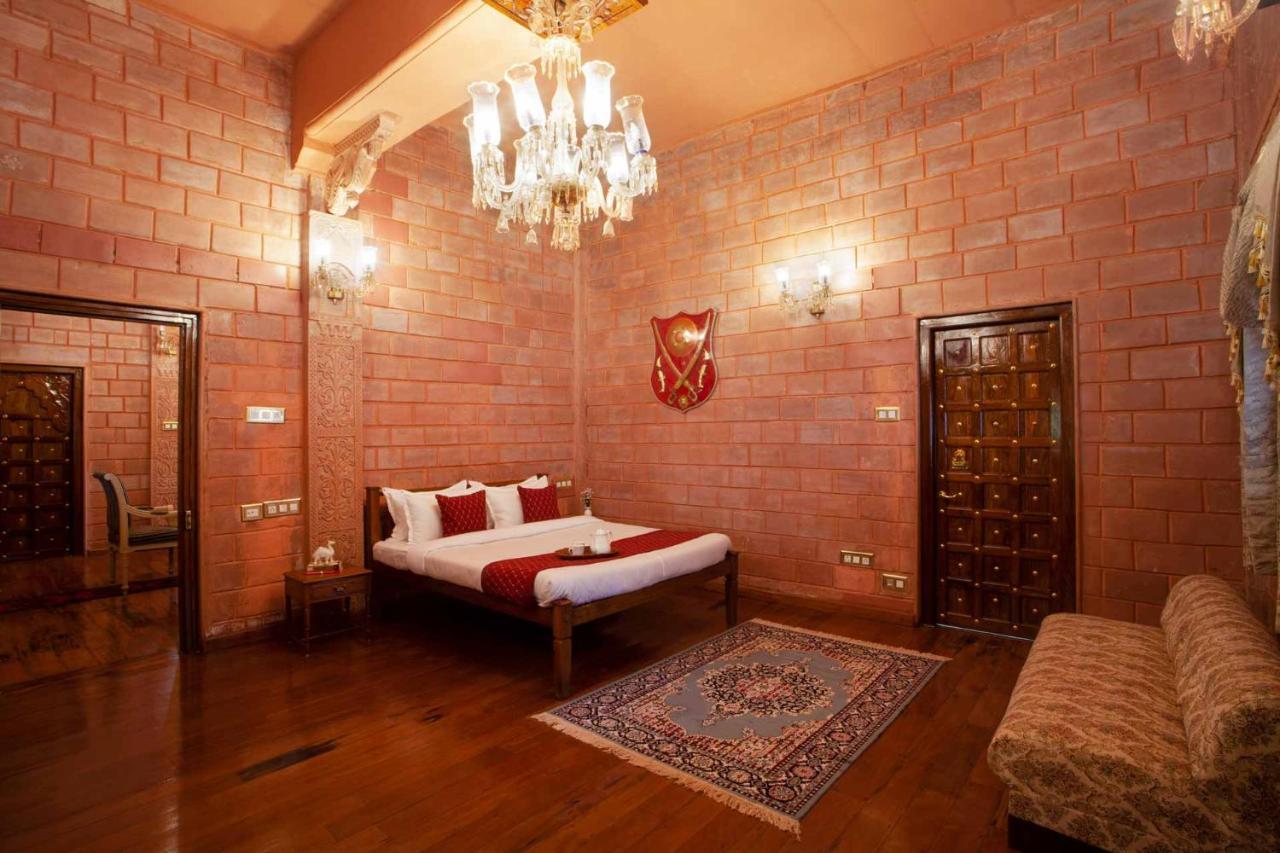 Stayvista At Pink Palace Rajasthani Decor อูตี ภายนอก รูปภาพ