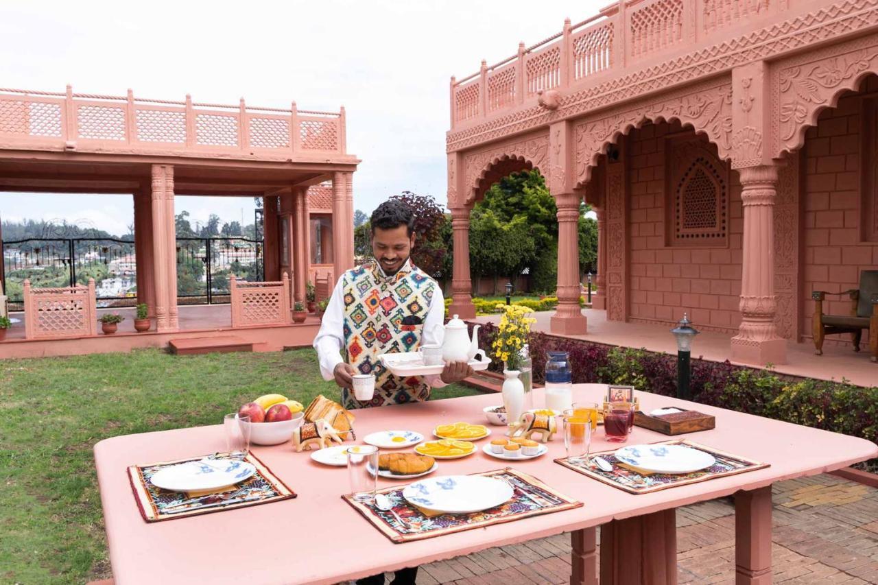 Stayvista At Pink Palace Rajasthani Decor อูตี ภายนอก รูปภาพ