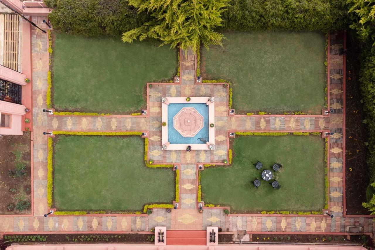 Stayvista At Pink Palace Rajasthani Decor อูตี ภายนอก รูปภาพ